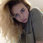 alismonrov18 profile picture