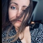 kati_mmm Profile Picture