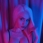 lady_emily_red Profile Picture