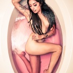 lovelysubmissive Profile Picture