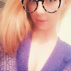 petitepeach882 Profile Picture