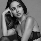 valerypeachy Profile Picture